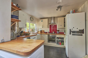 Kitchen- click for photo gallery